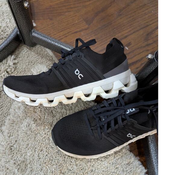 On Cloudswift 3 Men's W Size 10.5 black & white Running Shoes - Picture 3 of 13